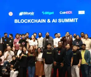 Attendees group photo in Blockchain & AI Summit 2025