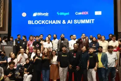 Attendees group photo in Blockchain & AI Summit 2025